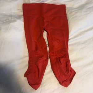 Lululemon Red Cropped Legging (size 4)